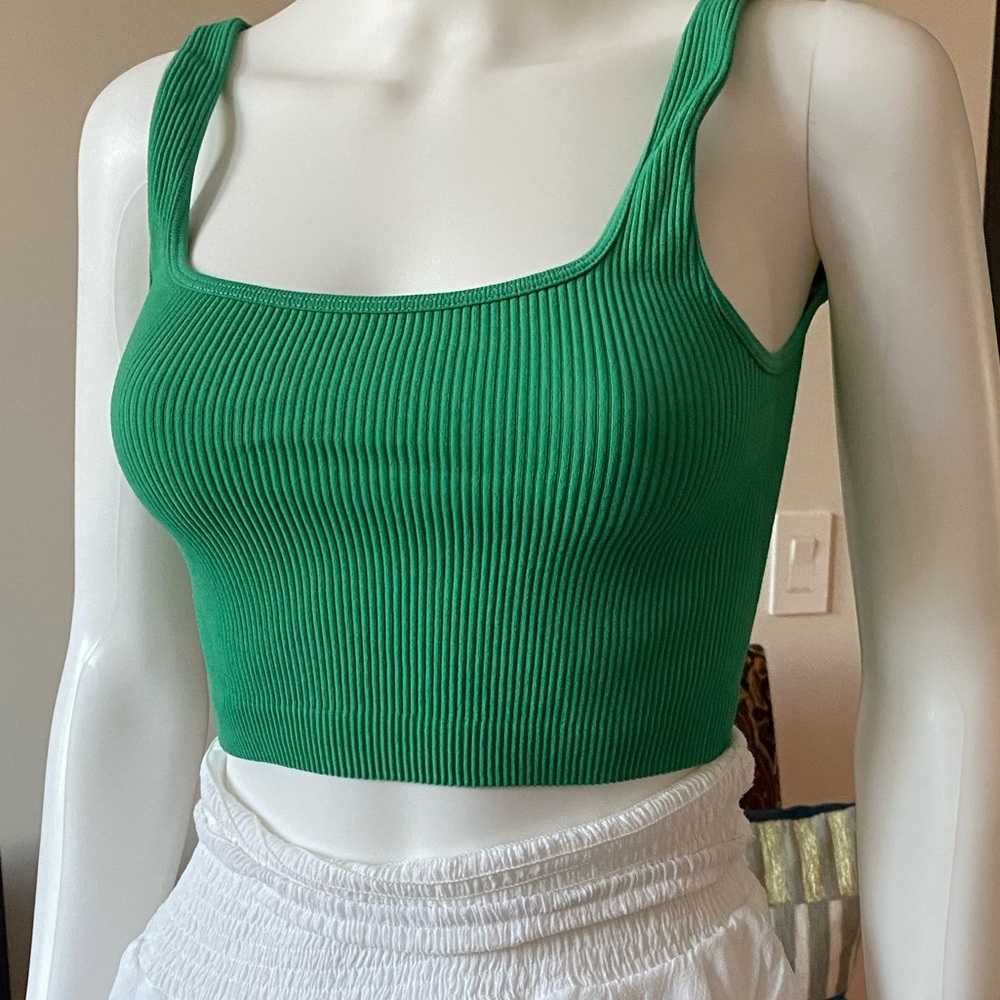 Green cropped tight tank